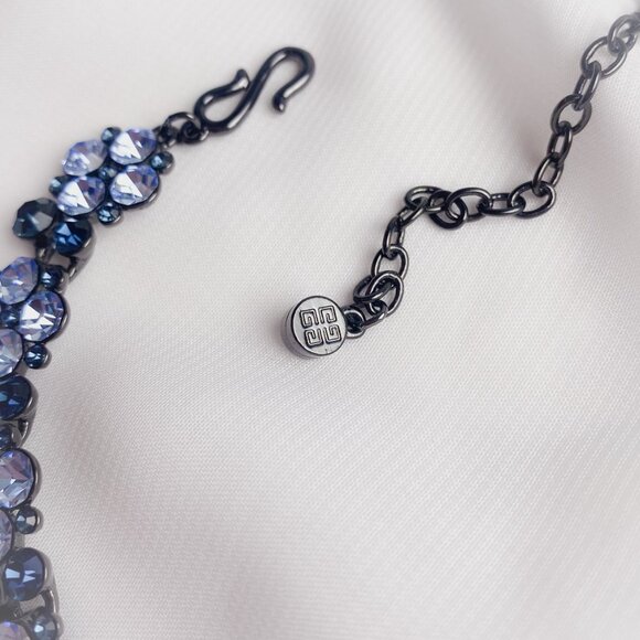 Givenchy Pastel Navy Blue Rhinestone Jewel Crystal Flower Floral Choker Necklace - Picture 9 of 12